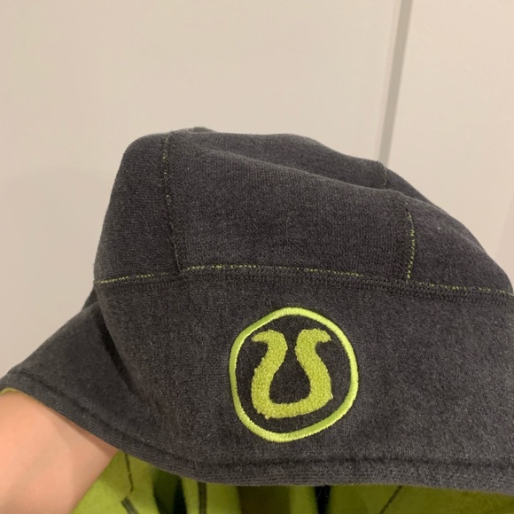 Lululemon scuba hoodie nearly new condition reversible lime green interior - Picture 2 of 3
